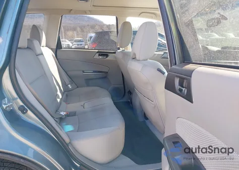 2011 Subaru Forester 2.5X Premium z USA, uszkodzony, nr VIN JF2SHADC9BH754807